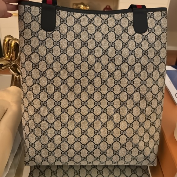 Vintage Gucci tote in coated PVC - Picture 3 of 7